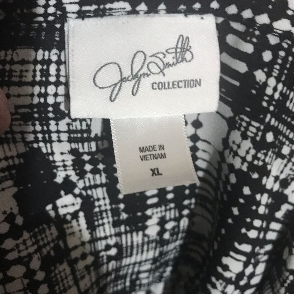 Jaclyn Smith black and white long sleeve blouse size XL - Picture 6 of 7